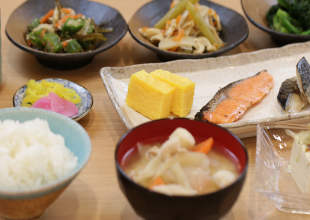 写真:盛り付け例(和食)