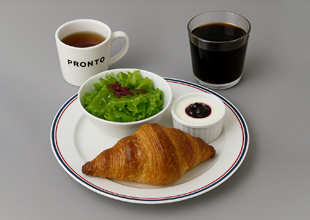 クロワッサン+サラダ+オニオンスープ+ヨーグルトorゆで卵+下記のドリンク